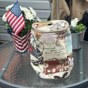 Dritz Needle Art Paris Storage Container